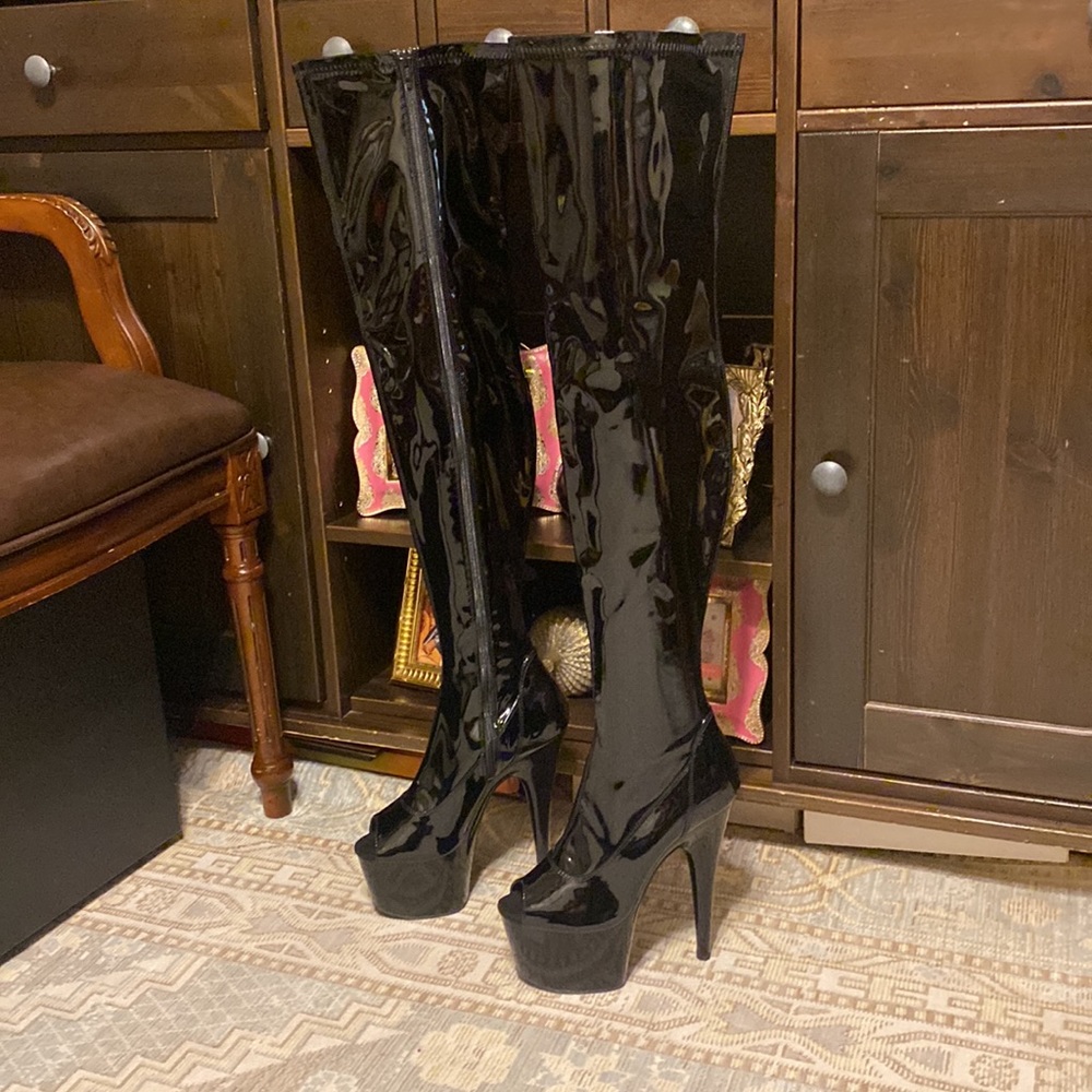 NWOT PLEASER SHINY BLACK Thigh high boots size 9